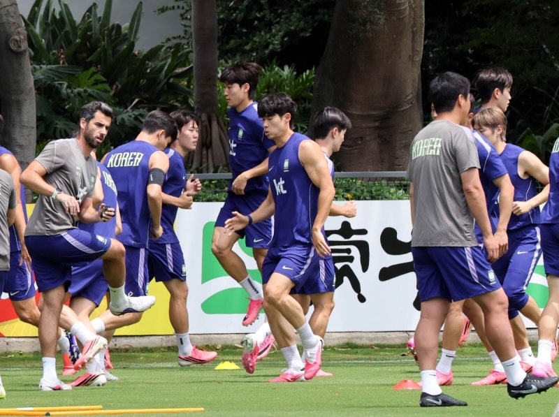 [속보] 홍명보호 훈련장에 불법 드론 출현…멕시코군이 추락 시켜