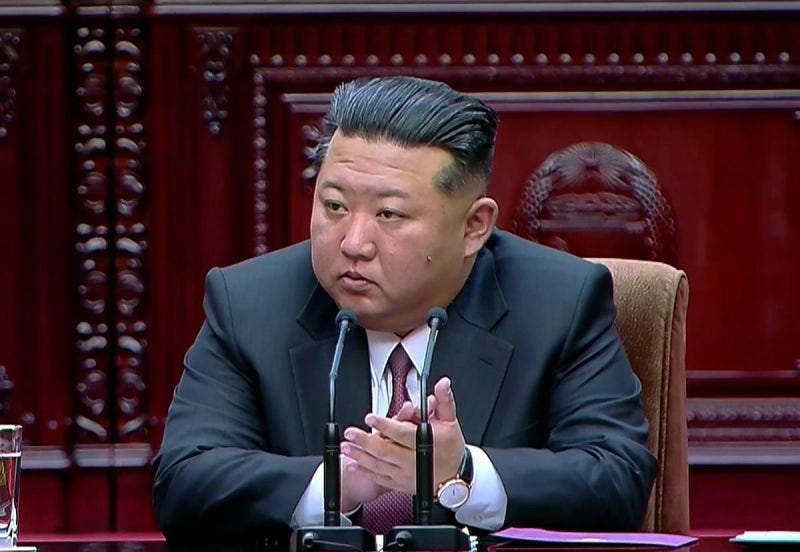 [속보] 김정은 “핵무력 강화가 유일한 길…핵보유국 지위 철저히 행사”