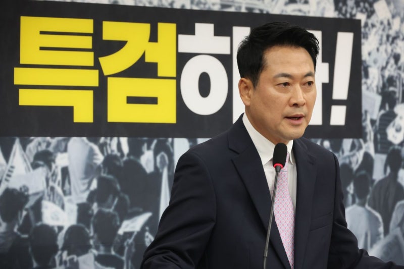 퇴원한 장동혁, 사퇴론 일축…“당대표 거취 당원이 결정할 문제”