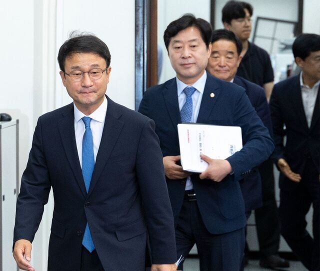 與, 보완수사권 전대 전 처리 난망… 차기 지도부에 넘기나