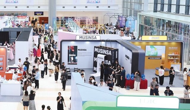 한강라면에 홍삼, 블핑 메이크업까지… ‘K’에 빠진 하노이
