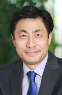 [오늘의 설교] 펴진 손과 움켜쥔 손