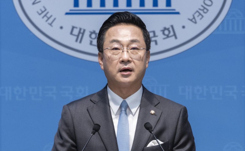 “현 지도부 리더십 잃었다…전략가 필요” <b>박성준 최고위원 출마</b> 선언