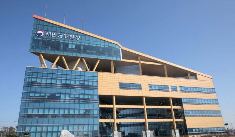 새만금 매립 15년 앞당긴다… 거점산업 맞춰 재설계