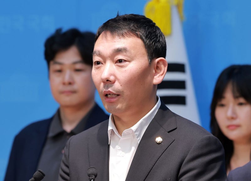 警간부 “검찰,장윤기 보완수사 잘했다 생각”… 김용민 “검사 직접수사 필요하다는 말이냐”