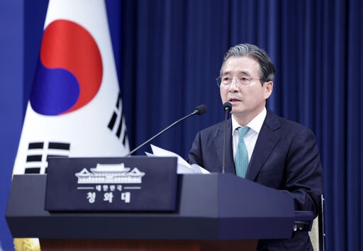 靑 <b>김용범</b> “증시 급락, 레버리지ETF만의 문제는 아냐…전반적으로 <b>점검</b>...