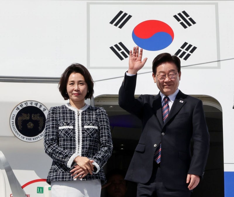 <b>칠레</b> 도착한 李 “한-<b>칠레</b> FTA, 진화해야…광물 MOU 체결”