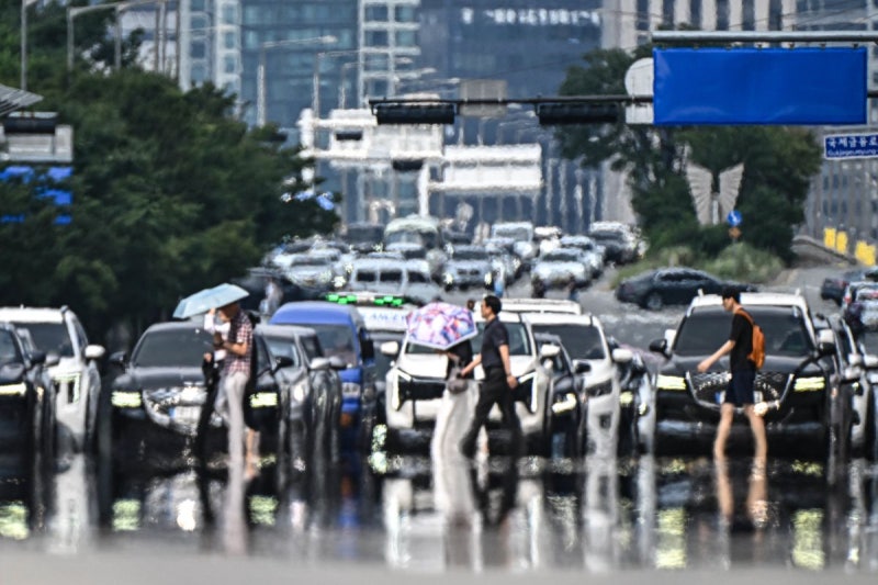 수도권 이번 주 내내 극한 더위… 태풍 ‘돌핀’이 변수