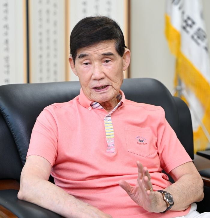 [역경의 열매] 서유석 (1) “오늘도 안전하십니까”… 다시 마이크를 잡다