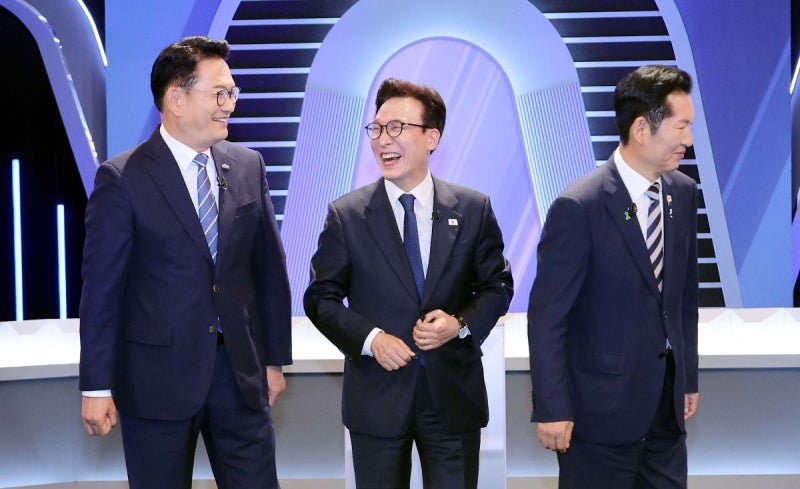 鄭 “지선 승리   규정 당정청 조율” 金 “대통령 없다고 아무 말”