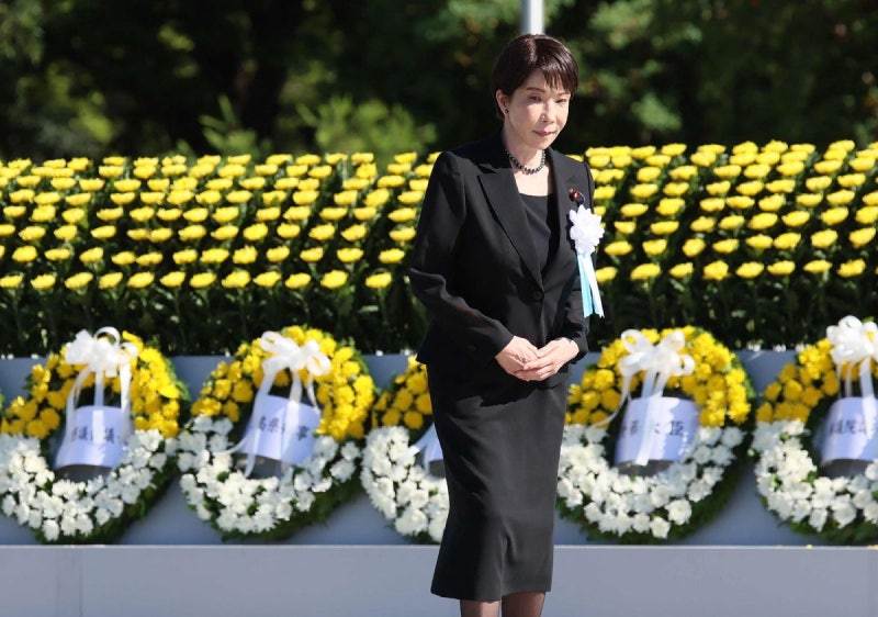 원폭 추도식서 ‘비핵 3원칙’ 수정 포석 둔 다카이치