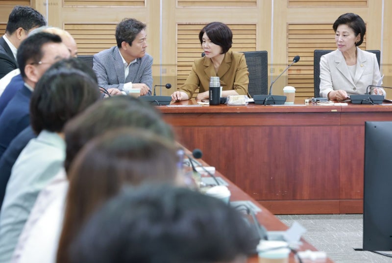 “1주택 소유는 기본권, 비거주 보유세 보완”… 與의원들도 문제 제기