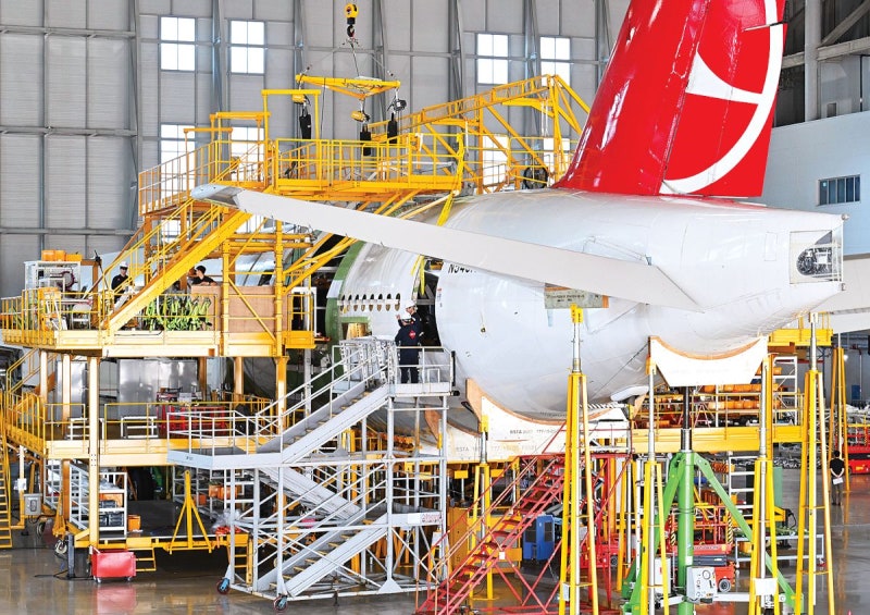 인천공항공사, 보잉 B777 개조작업 속도… “MRO 허브 도약”