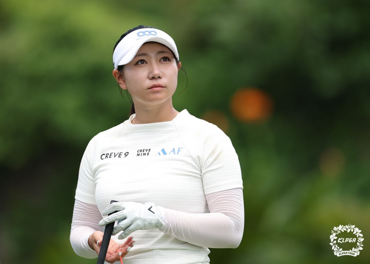 ‘데일리베스트 7언더파’ <b>박민지</b>, 제주삼다수 마스터스 2R 공동 2위…통...