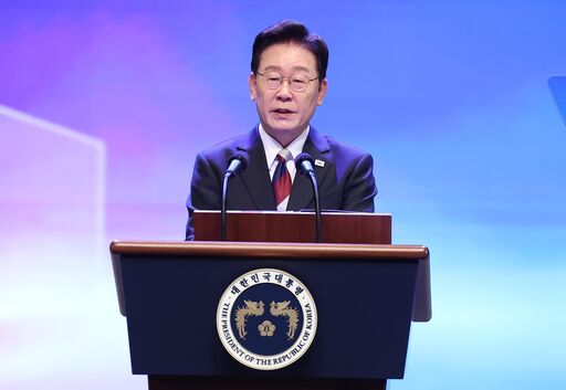 이재명 대통령이 지난 15일 서울 종로구 세종문화회관에서 열린 제81주년 광복절 경축식에서 경축사를 하고 있다.뉴시스