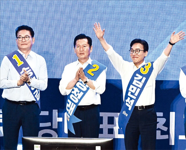 전국순회<b>경선</b> <b>김민석</b> 6만표차 1위… 17일 결판