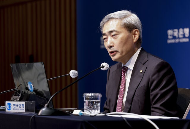 물가 잡자니 가계빚 2000조… 한은 ‘백투백 금리 인상’ 딜레마