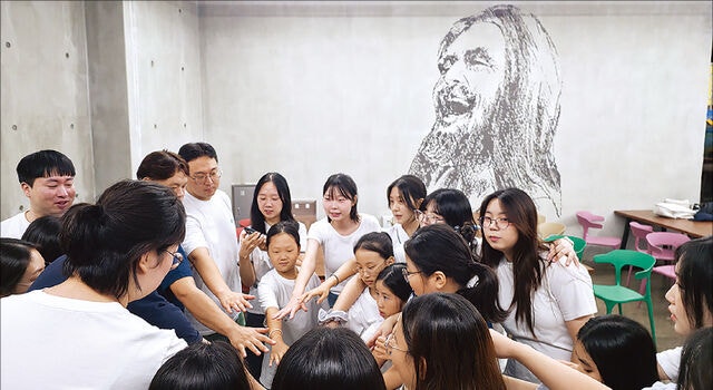 학생 수련회 뒤 신앙 생활도 교회가 북돋는다
