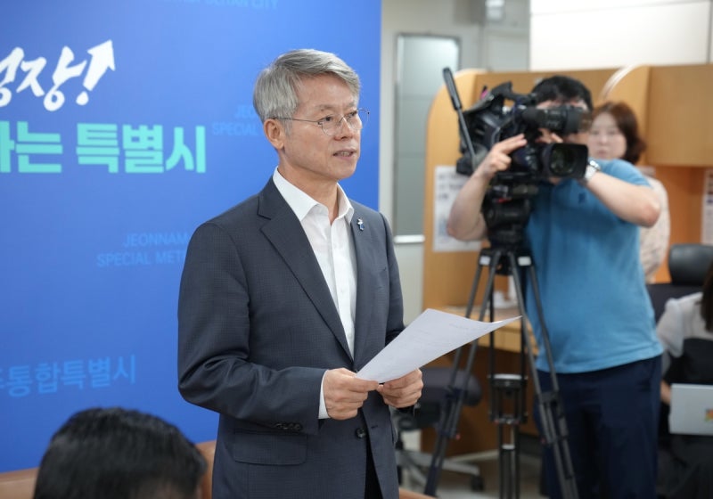 <b>민형배</b> “<b>국립 의대</b> 후보 대학 결정, 수용해달라”… 30일 발표