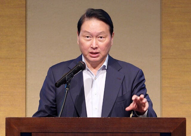<b>최태원</b> “일본에 반도체 <b>공장</b> 검토…전력·용수 풍부하면 어디든”