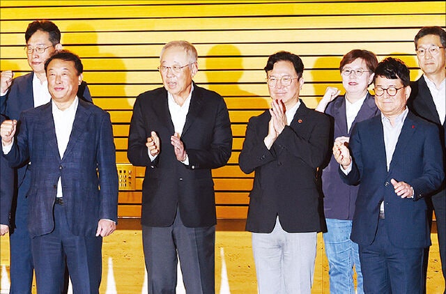“청년일자리 민관 보조 맞춰야 해결”
