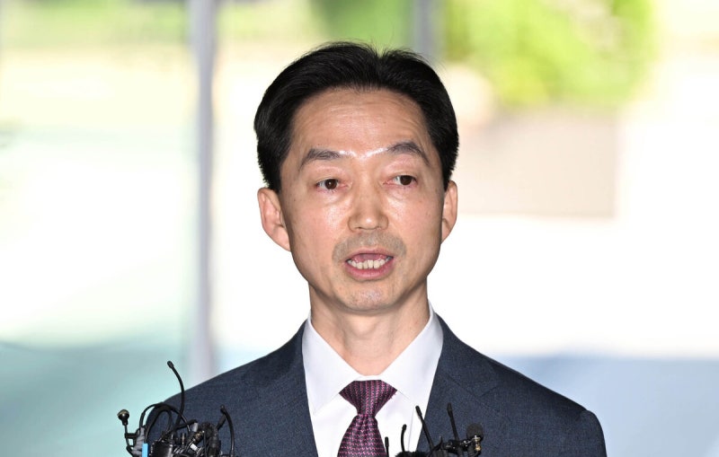 <b>김지용 중수청장 후보자</b> 출근 ‘억울한 국민 없도록 최선’