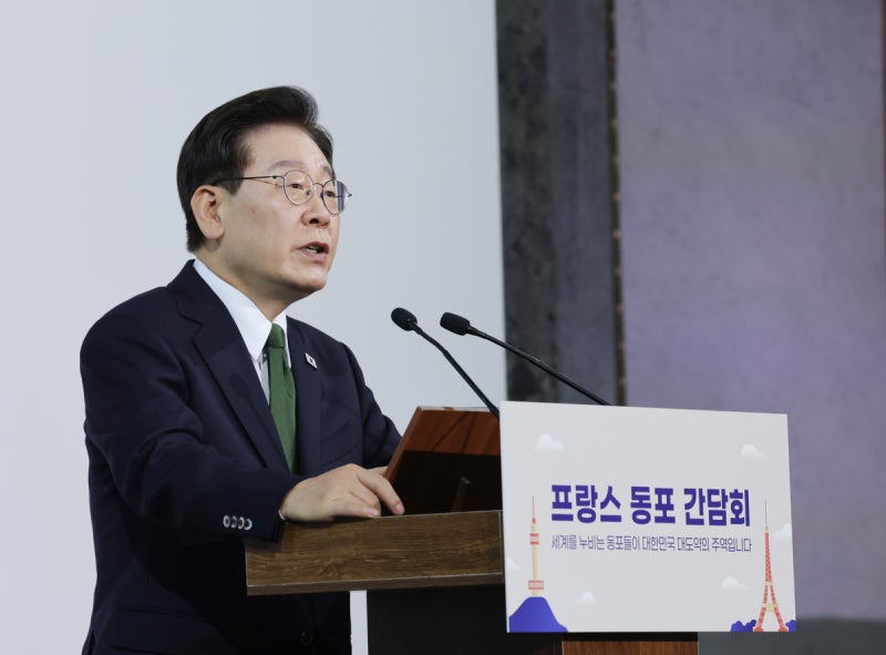 이 대통령 “제 <b>임기</b> 헌법상 명확하게 <b>제한</b>”
