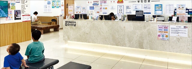 “소아과 의사가 없다”… 달빛 사그라드는 달빛어린이병원