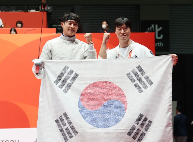 펜싱 <b>오상욱</b>, 남자 사브르 개인전 <b>금메달</b>…대회 2연패
