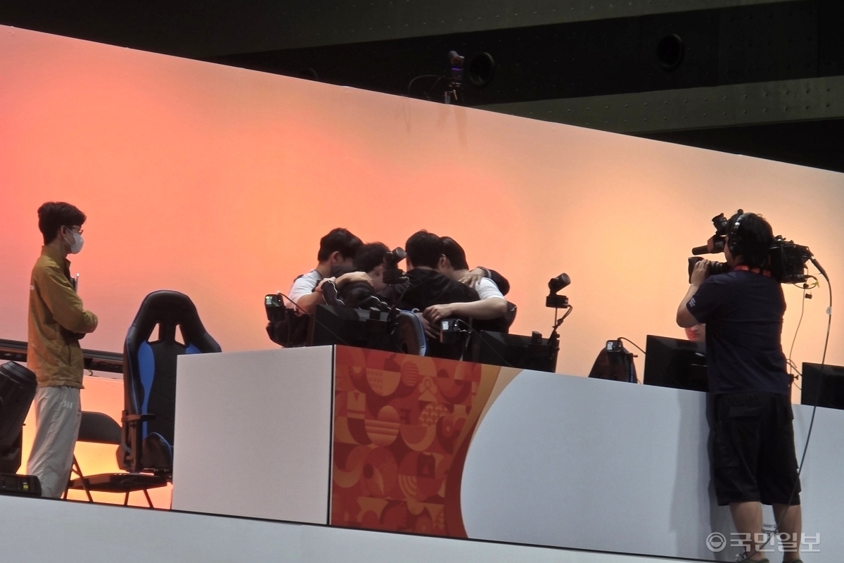 “<b>LoL</b> 끝날 때까지 우승하고파”…AG <b>2연패</b>로는 만족 않는 대표팀