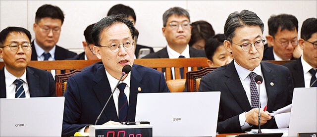 비공개라 회의록 없다?… 與, 10년 전엔 서별관 ‘밀실회의’ 맹공