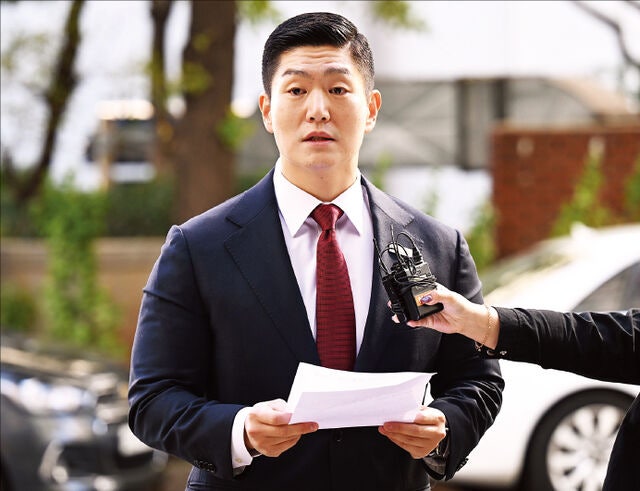 “야당 탄압” vs “의원 측 요청”… 김재섭 ‘국감 첫날 소환’ 공방
