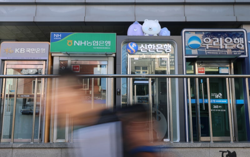 [단독] ‘생산적 금융’ 시늉만 낸 은행… 직접투자·펀드출자는 1%뿐