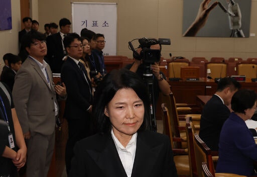 이진숙, <b>방미통위 국감</b>서 제척…“이해 충돌” vs “다수 횡포”
