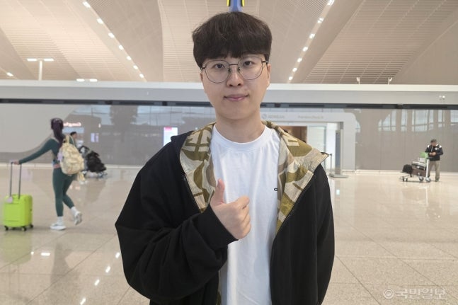 젠지 ‘기인’ 김기인이 18일 2026 월즈 참가를 위해 미국으로 출국하기 전 국민일보와 만나 인터뷰했다.