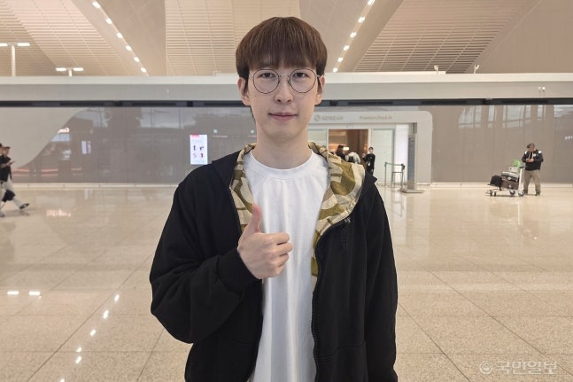 젠지 ‘듀로’ 주민규가 18일 인천공항을 통해 2026 월즈가 열리는 미국으로 출국한다. 출국 전 국민일보와 인터뷰에 응한 주민규.