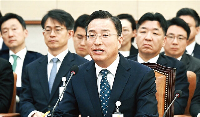 <b>검찰</b>총장 직대 “공소취소의 ‘공’자도 꺼낸 적 없다”