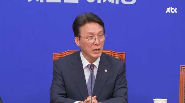 <b>윤여준 정은경</b> 얼굴마담 아니냐에 李<b>선대위</b> "의미 있는 역할 기대"
