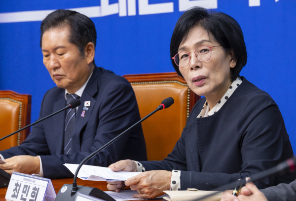 ▲10월20일 최민희 더불어민주당 의원이 허위조작정보 근절을 위한 정보통신망법 개정안과 관련해 발언하는 모습.ⓒ연합뉴스