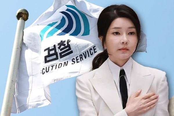 '김건희 관련 재판 무죄' 특검 비판하는 조선, 법원 비판하는 한겨레 