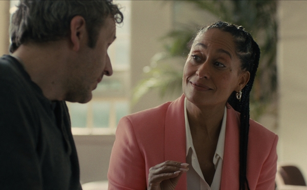 ▲  넷플릭스 오리지널 시리즈 블랙미러 시즌7 '보통 사람들'(Common People).사진=넷플릭스.