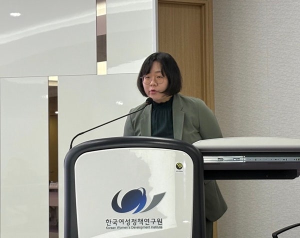 ▲ 2026년 4월16일 서울 은평구 한국여성정책연구원에서 진행된 개원 43주년 기념 세미나 'AI 시대 디지털 젠더폭력 대응 정책의 전환 모색: 사후 조사에서 사전 예방으로'  발제에 나선