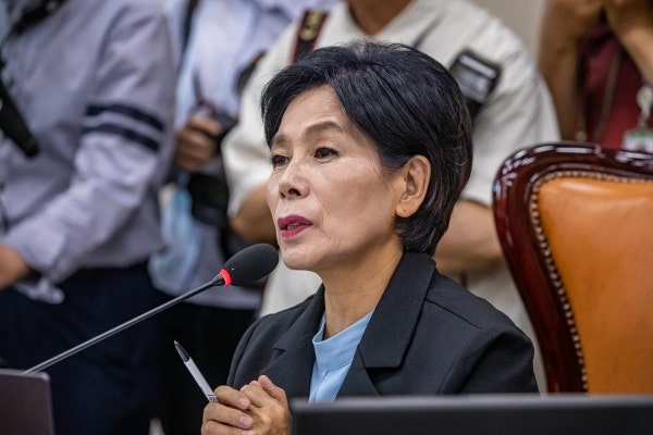 전반기 과방위원장 최민희, 유튜브·OTT 포함하는 통합미디어법 내놨다  
