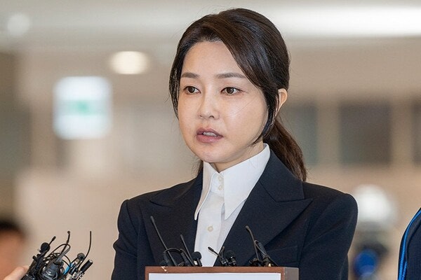 [속보] 김건희 매관매직 1심 징역 7년…공소사실 모두 유죄