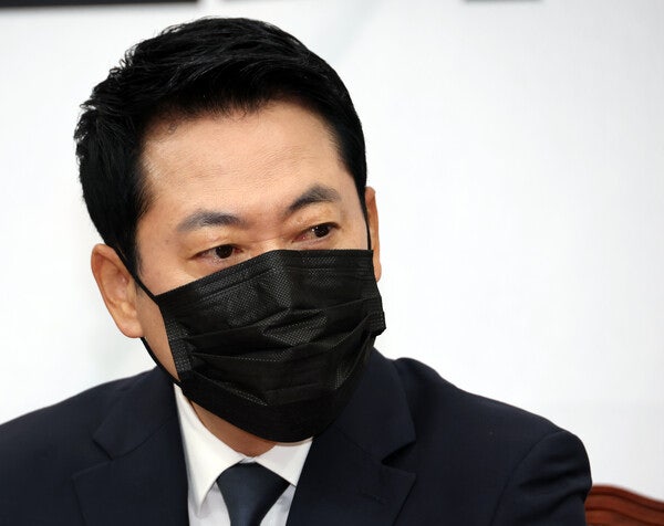 허위정보법 반대 장동혁에 동아일보 "자신 비판한 의원 제명해놓고 내로남불"