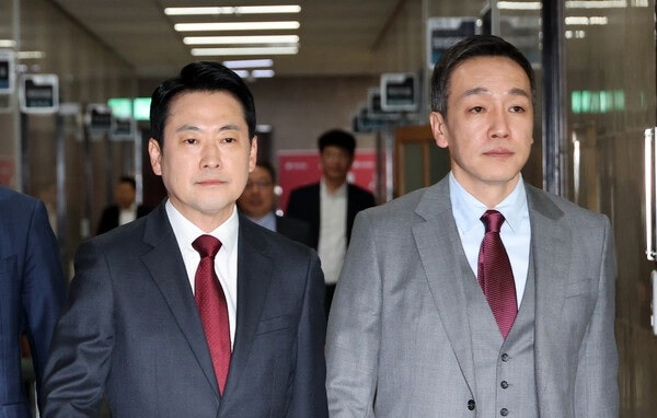 방미 출장에 2억 쓸어버렸다는 폭로 터지자 과거 사례 끌어와 맞불 놓은 여당
