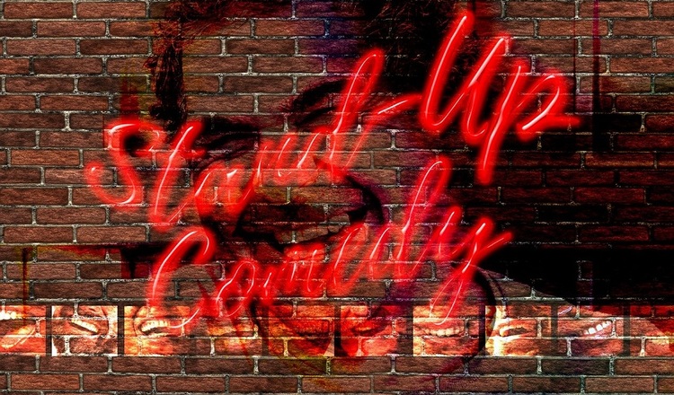 ‘rape’라는 단어를 반복해서 말하던 스탠드업 코미디언의 무대를 보고 소름이 돋았다. (이미지 출처: geralt via pixabay)    