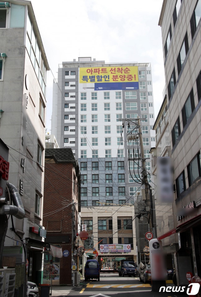 12만 미분양 공포에 중도금 무이자…대구→수도권까지 번졌다