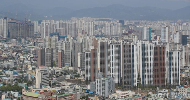 서울은 '온기', 지방은 '냉골'…집값 반등? 양극화만 더 심해진다