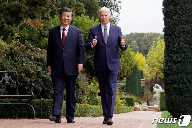 바이든, 시진핑 만나 '미국 대선 개입 않는다' 약속 받아내